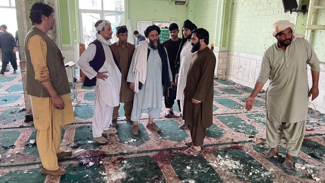 Desítky mrtvých po explozi v mešitě v Kandaháru
